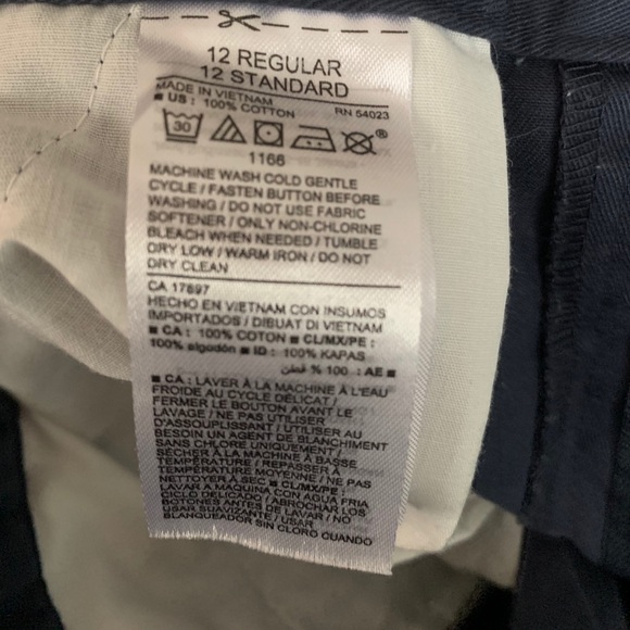 Old Navy Shorts - Picture 2 of 4